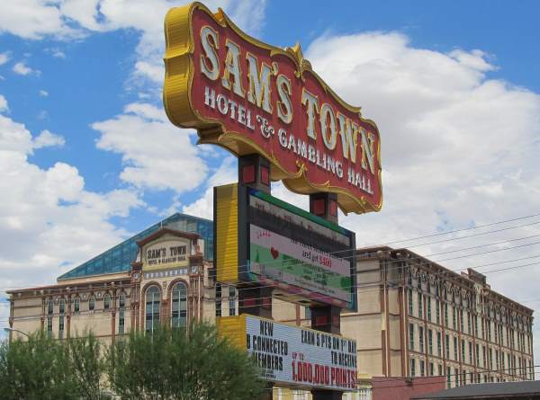 Pic of the sign for Sam's Town Hotel & Gambling Hall in Las Vegas, home of Billy Bob's Steak House, the Firelight Buffet, and Roxy's Lounge venue.