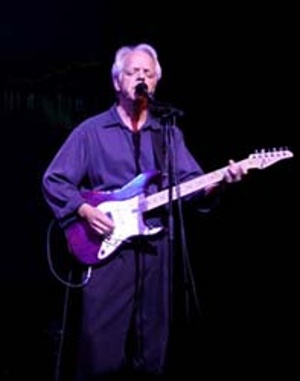 Robert McEntee performing in Peoria, IL at the Dan Fogelberg memorial celebration in 2011